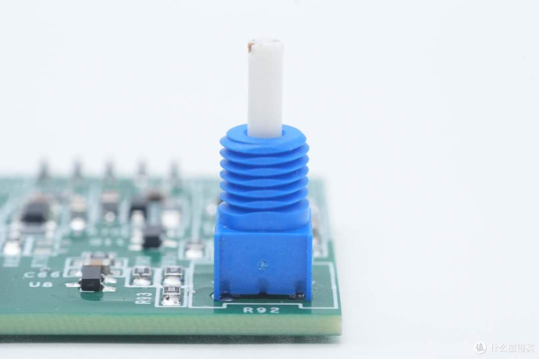 PI DER-984 720W高效LLC充电器方案解析