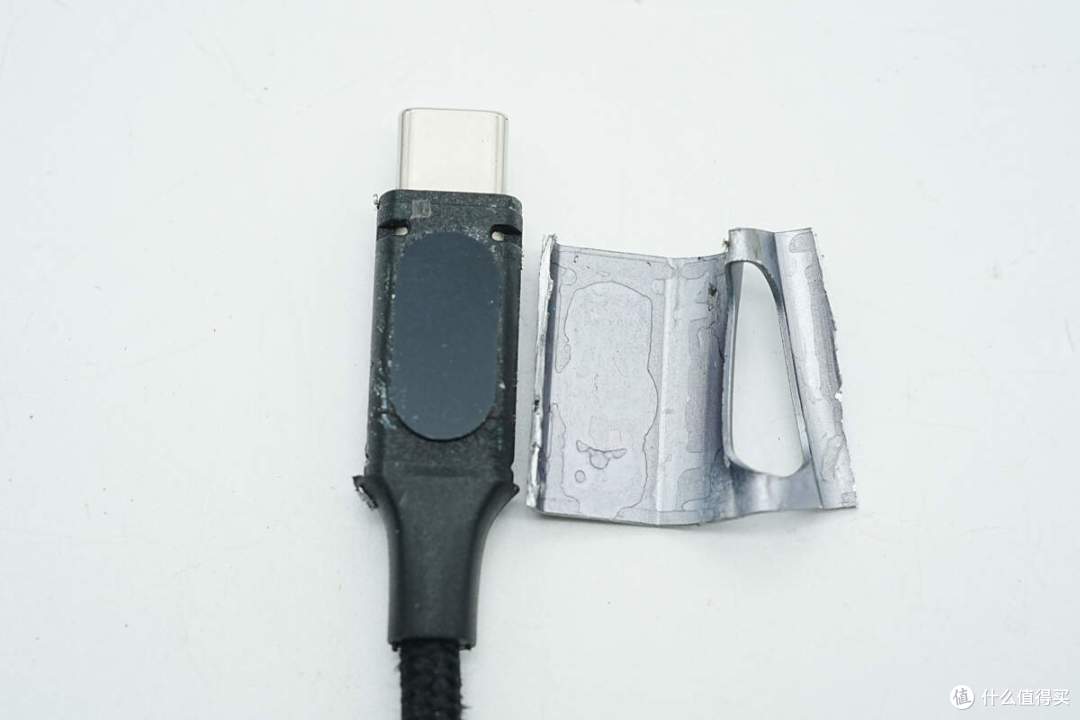 支持65W+30W同时快充,古石100W一拖二数显快充数据线拆解