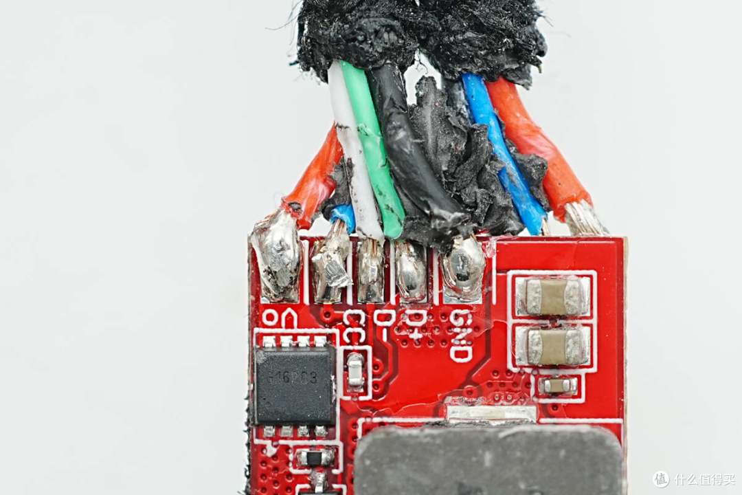 支持65W+30W同时快充,古石100W一拖二数显快充数据线拆解