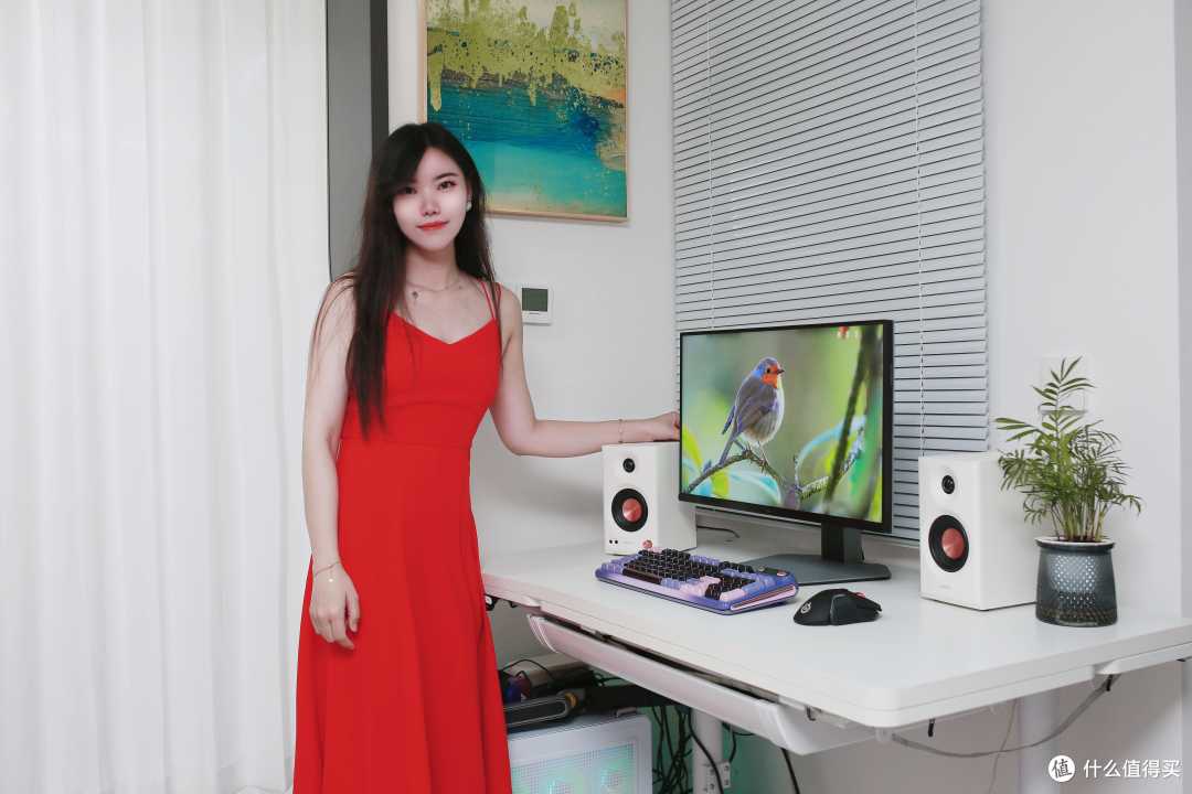 精打细算618!打工人4件套:监听音箱磁轴键盘护脊书包拍照手机