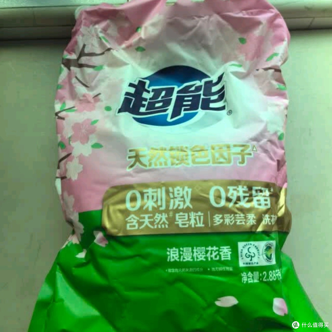 超能多彩芸柔洗衣粉:浪漫樱花香,洁净新体验