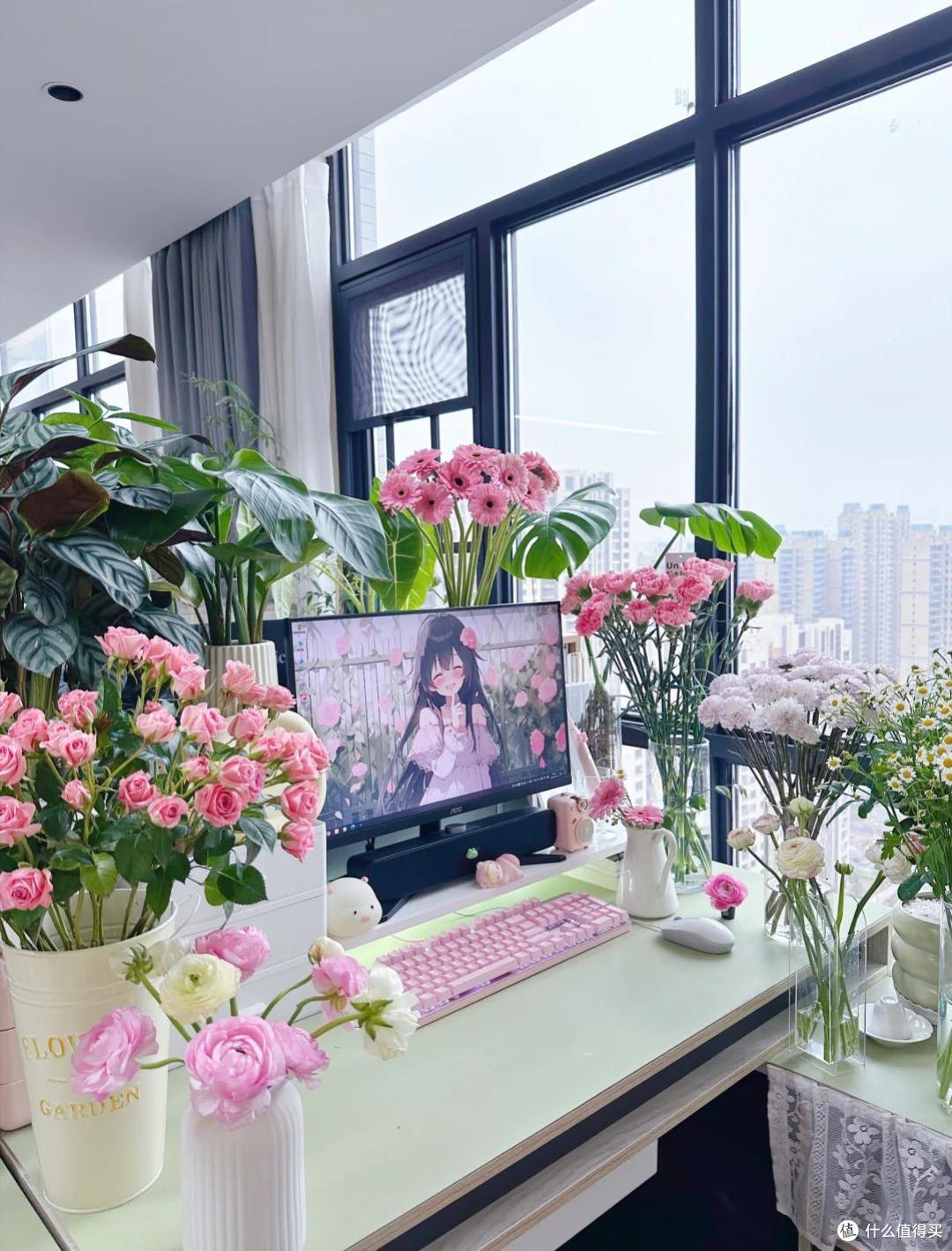 上海一女姑娘,因“工位养花”被约谈,引全员效仿,那叫一个壮观