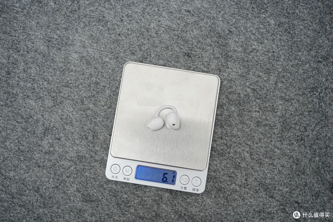 不入耳也降噪?自带免费AI助理?绿联S8耳夹式耳机深度测评分享!