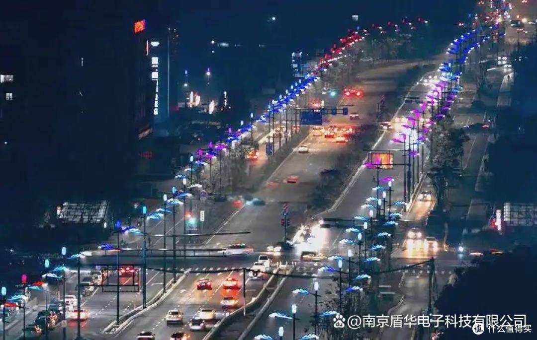 津南区11754盏灯具装上“智慧大脑” 这里的智慧路灯会“看”天