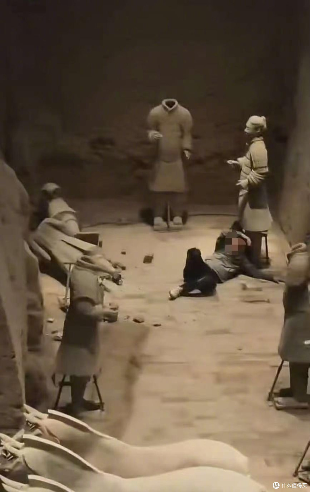 兵马俑损坏事件引发文物保护思考