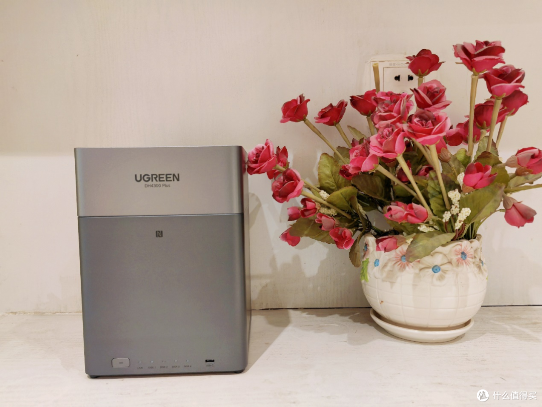 绿联DH4300Plus:存储、备份、共享、娱乐,是否值得入手?
