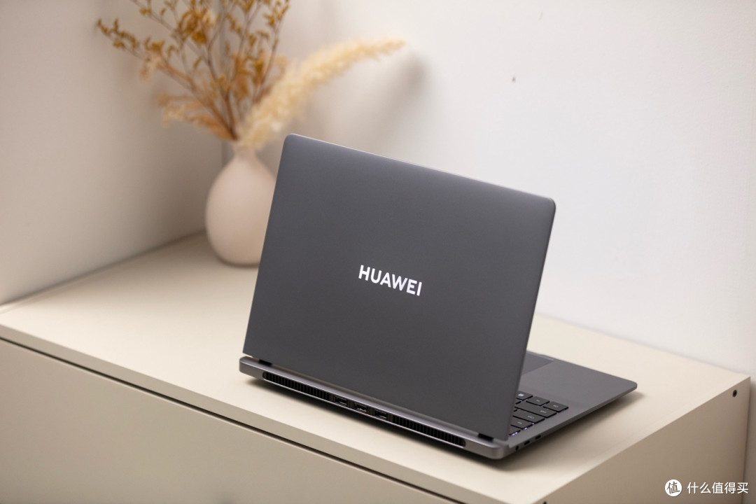 618热销中，华为笔记本 Linux版“解锁”智慧办公新潮流