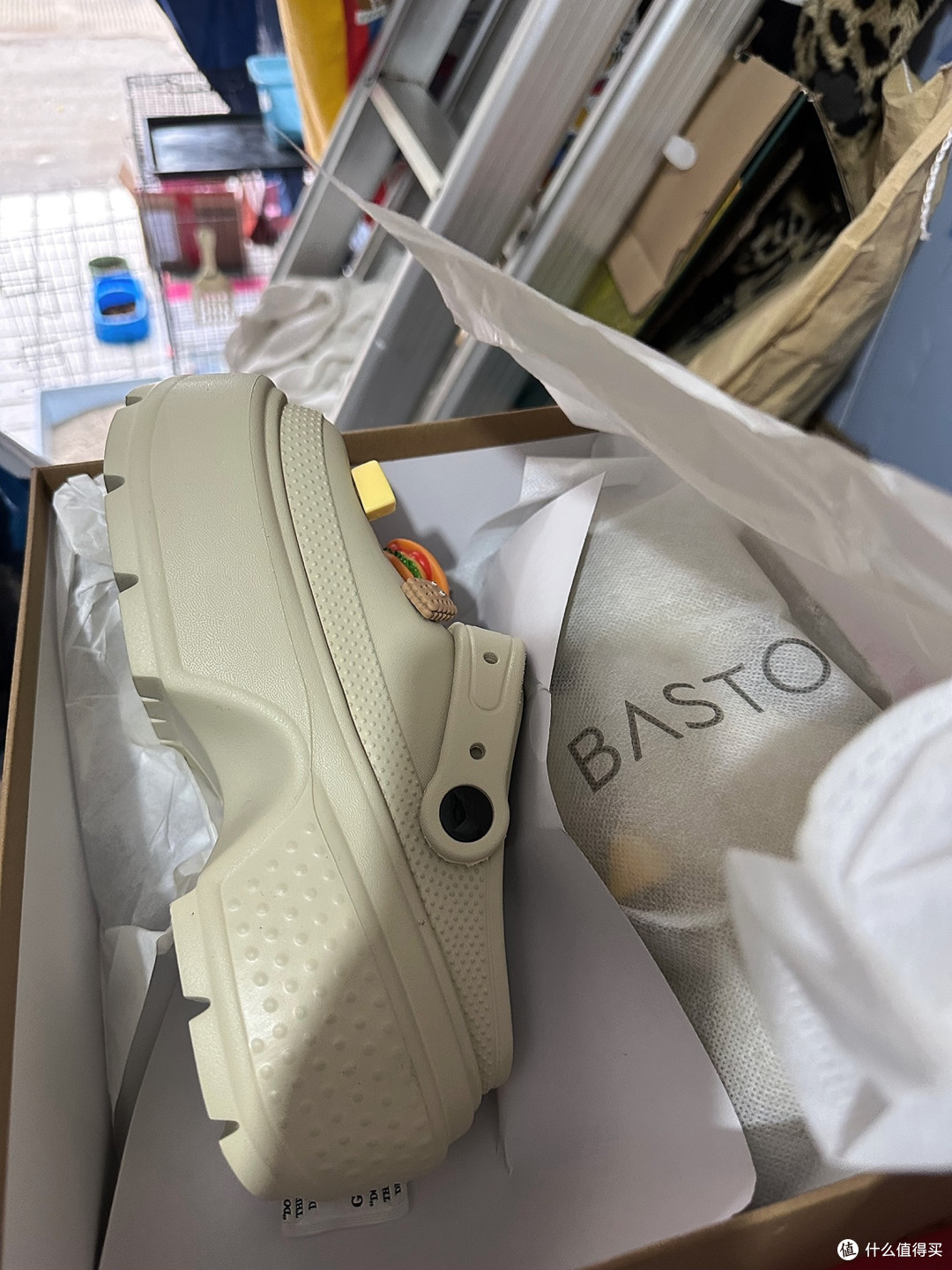 清爽透气，这双洞洞鞋绝了