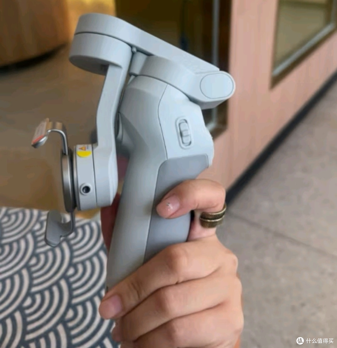 大疆【国家补贴】DJI Osmo Mobile SE✨——三轴增稳,