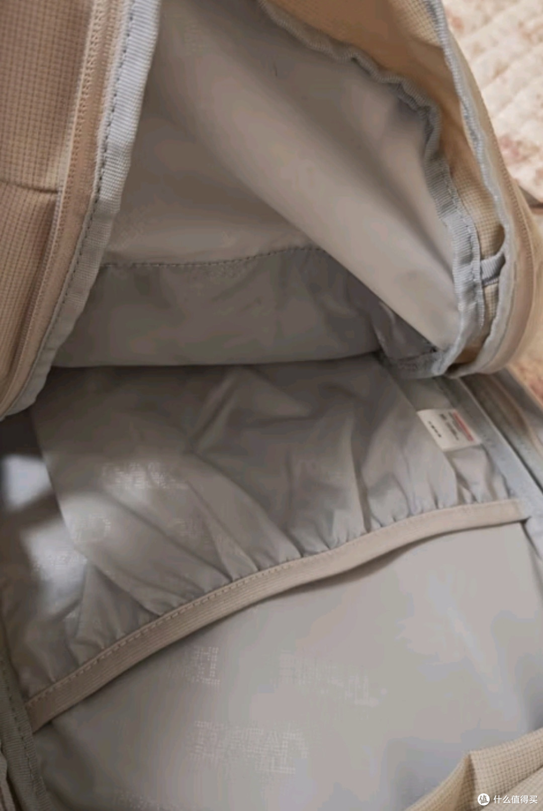 探路者(TOREAD)30L登山包——奶茶色里的户外探险好搭档✨