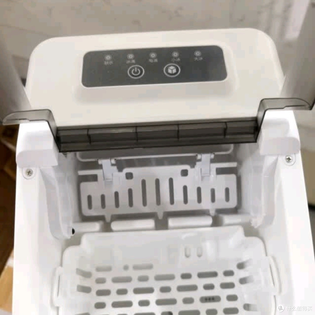 美的（Midea）家用小型制冰机：宿舍冷饮自由的夏日神器
