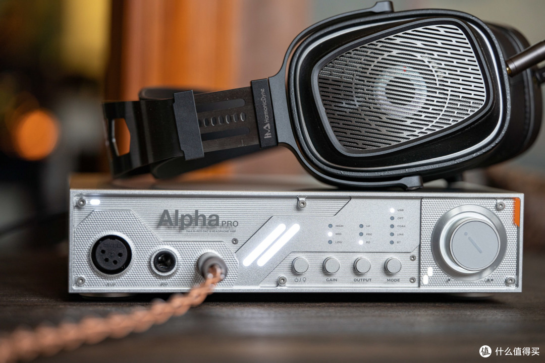 DIGI AESTH Alpha Pro:一台有“未来感”的解码耳放一体机