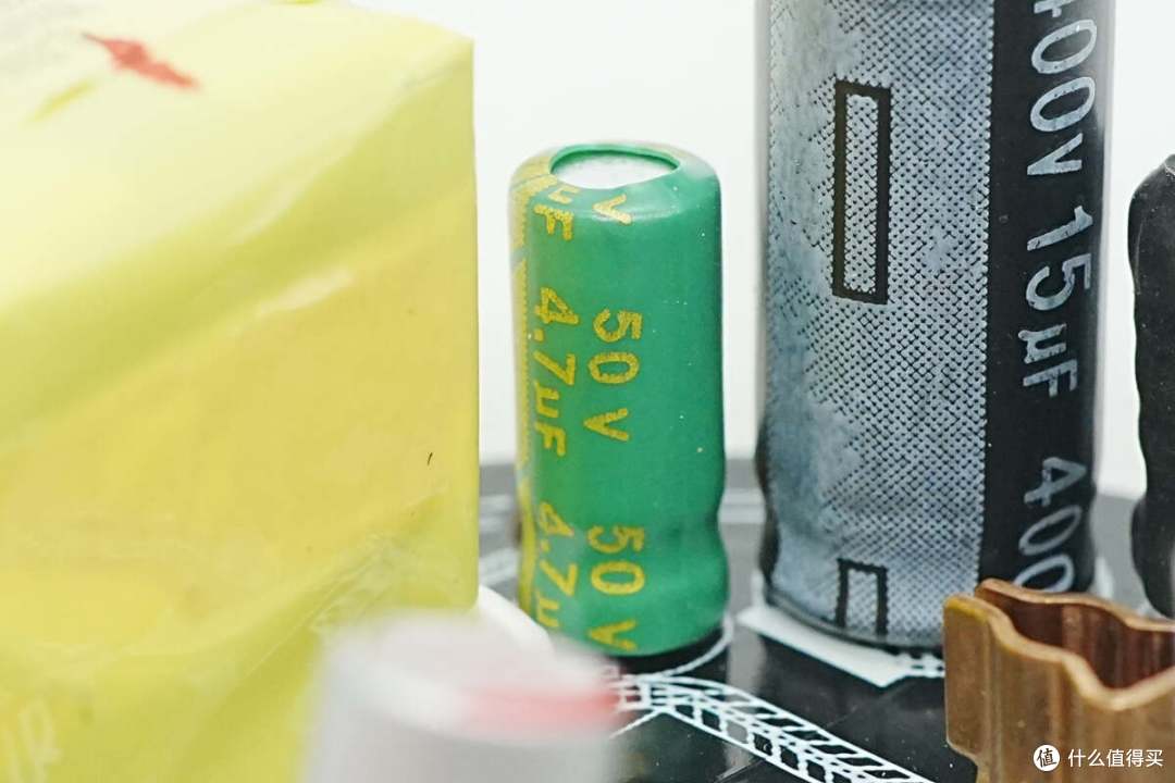 配置1A1C接口,小米轨道插座33W快充适配器拆解