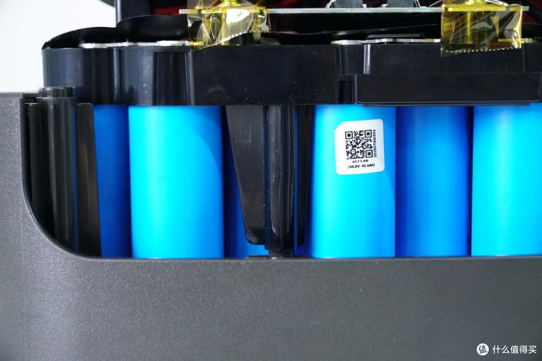 循环寿命超4000次,电小二户外电源2000 Pro 2拆解