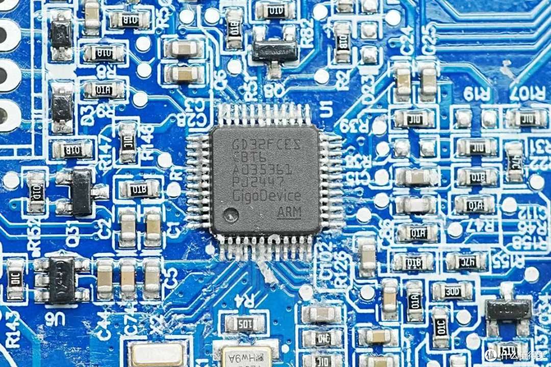 循环寿命超4000次,电小二户外电源2000 Pro 2拆解