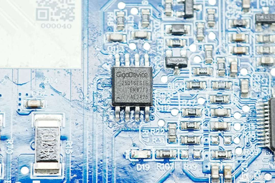 循环寿命超4000次,电小二户外电源2000 Pro 2拆解