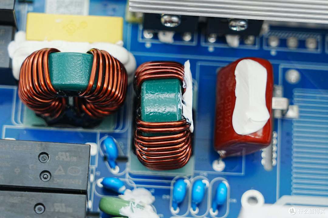 循环寿命超4000次,电小二户外电源2000 Pro 2拆解