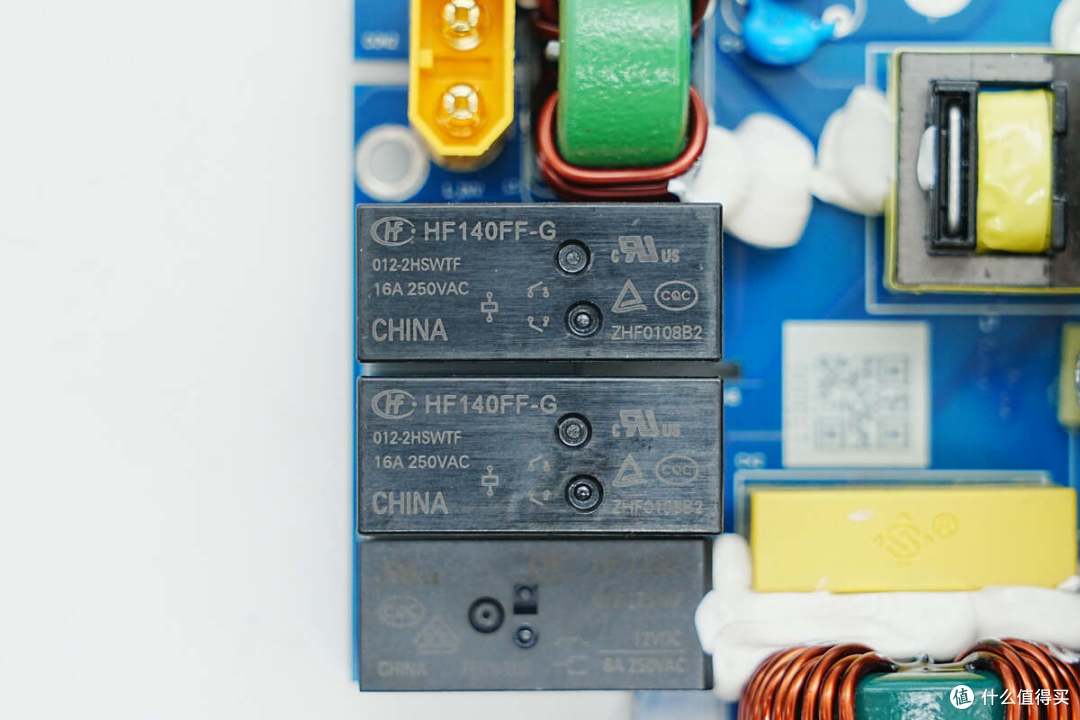 循环寿命超4000次,电小二户外电源2000 Pro 2拆解