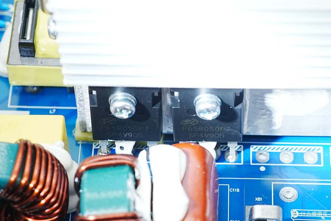 循环寿命超4000次,电小二户外电源2000 Pro 2拆解