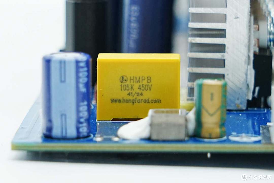 循环寿命超4000次,电小二户外电源2000 Pro 2拆解