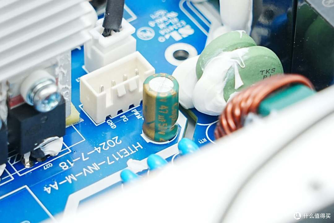循环寿命超4000次,电小二户外电源2000 Pro 2拆解