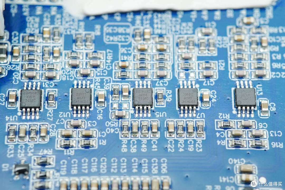 循环寿命超4000次,电小二户外电源2000 Pro 2拆解