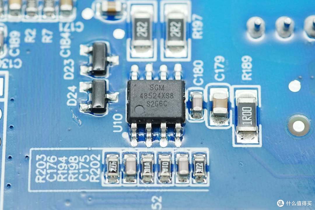 循环寿命超4000次,电小二户外电源2000 Pro 2拆解