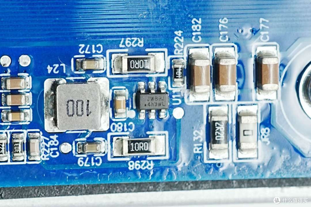 循环寿命超4000次,电小二户外电源2000 Pro 2拆解