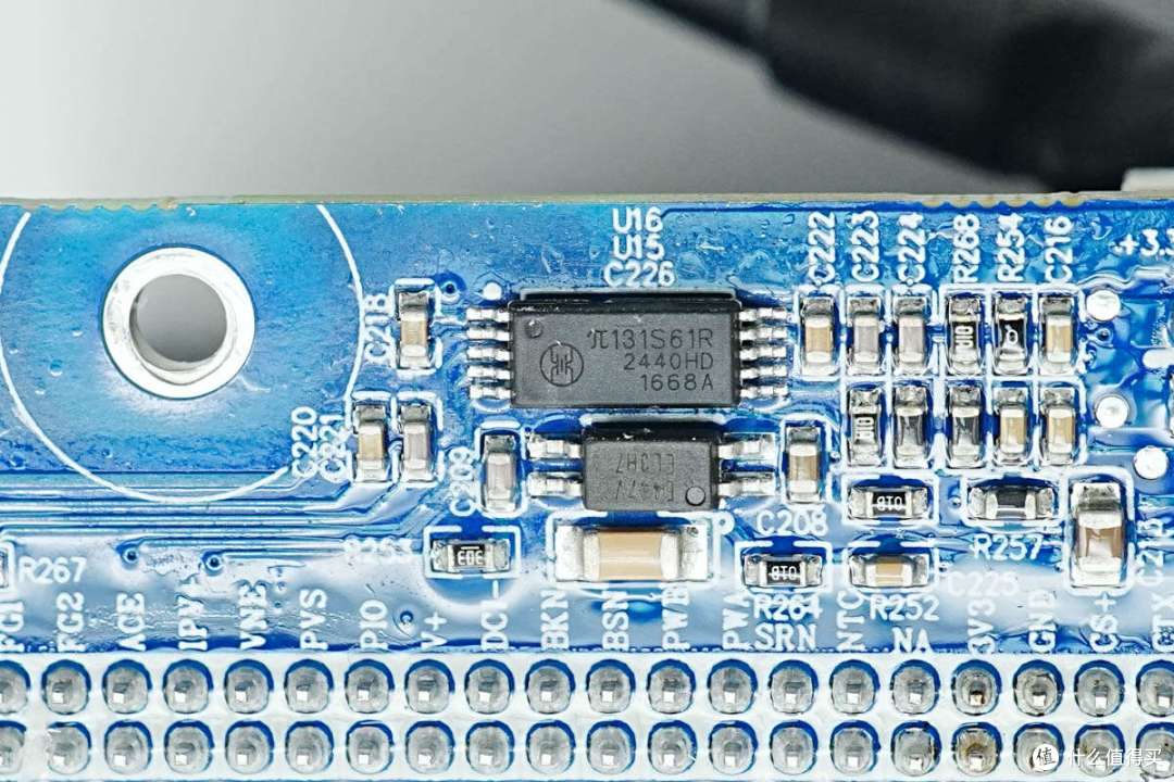 循环寿命超4000次,电小二户外电源2000 Pro 2拆解