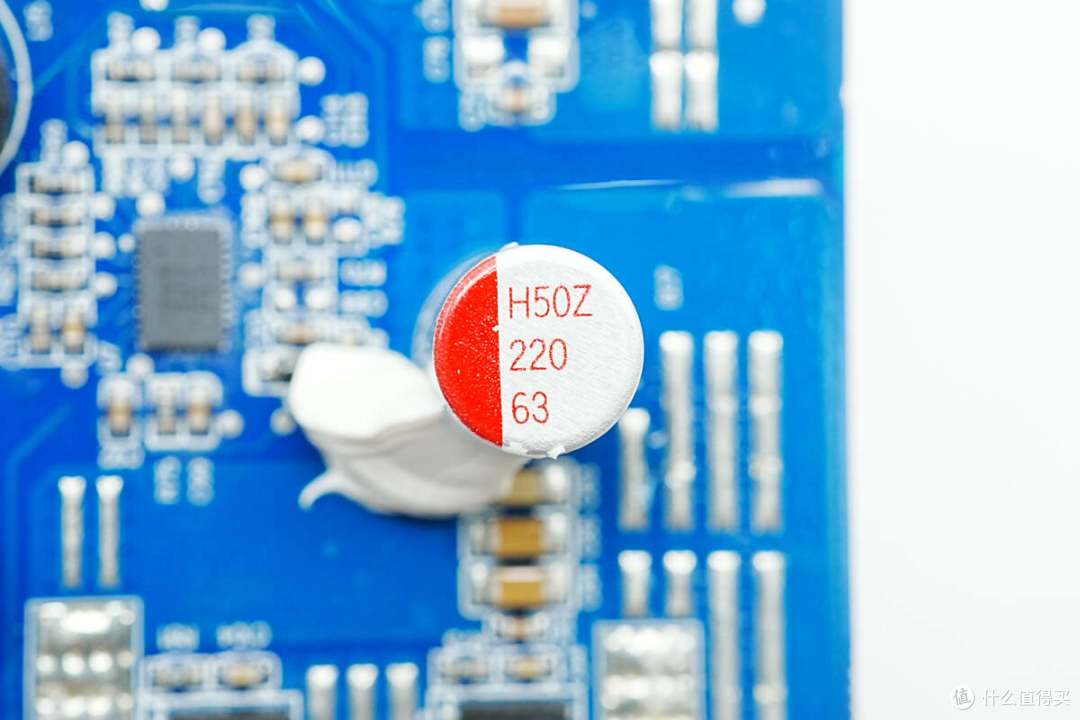 循环寿命超4000次,电小二户外电源2000 Pro 2拆解