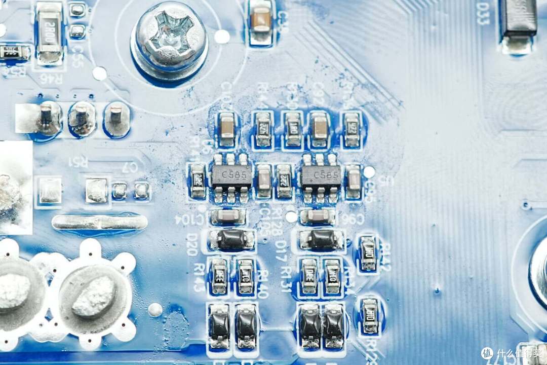 循环寿命超4000次,电小二户外电源2000 Pro 2拆解