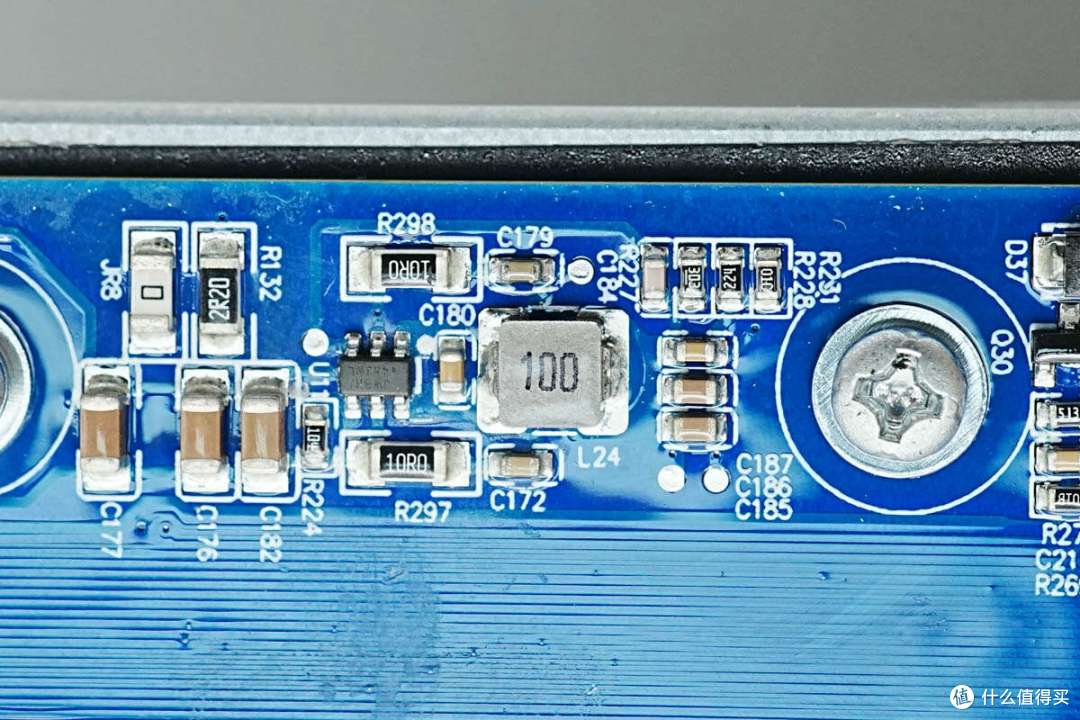 循环寿命超4000次,电小二户外电源2000 Pro 2拆解