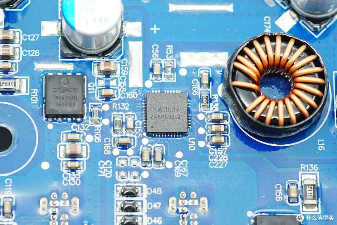 循环寿命超4000次,电小二户外电源2000 Pro 2拆解