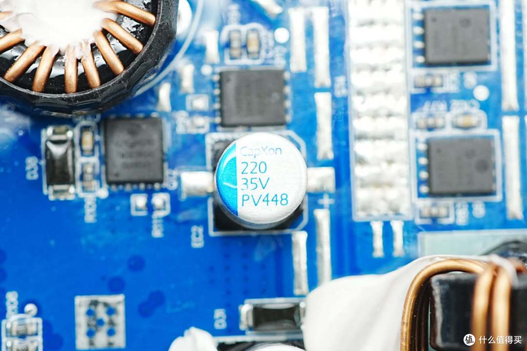 循环寿命超4000次,电小二户外电源2000 Pro 2拆解