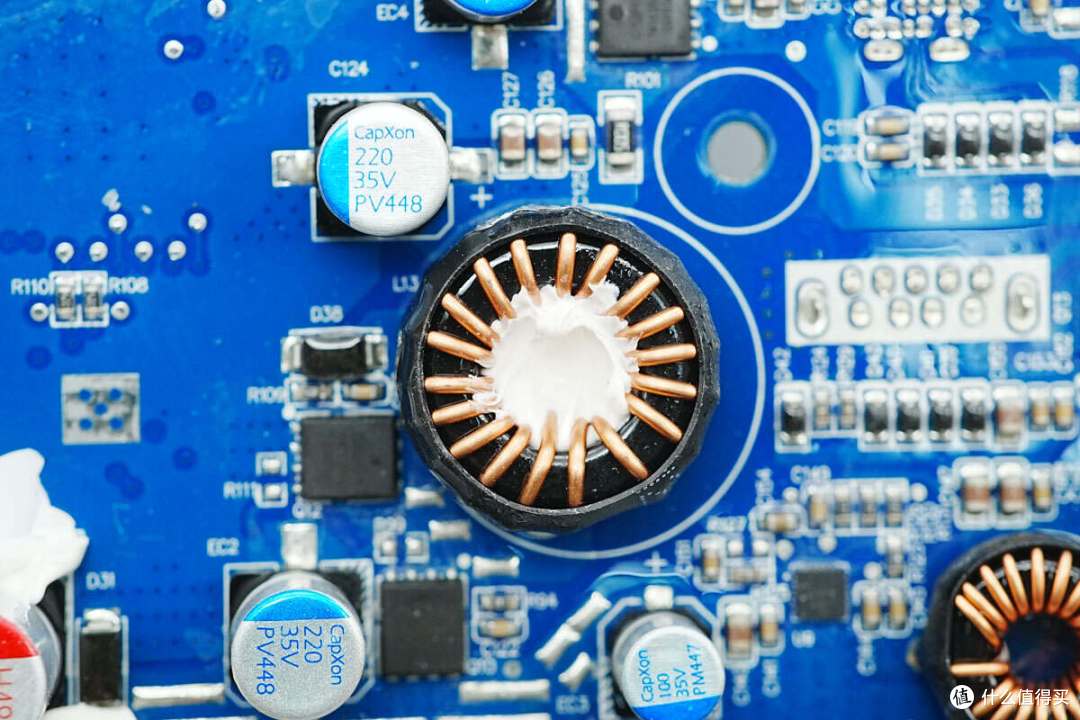 循环寿命超4000次,电小二户外电源2000 Pro 2拆解