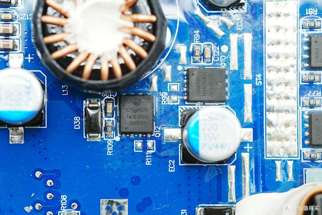 循环寿命超4000次,电小二户外电源2000 Pro 2拆解