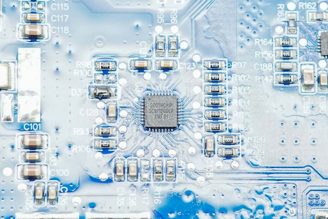 循环寿命超4000次,电小二户外电源2000 Pro 2拆解