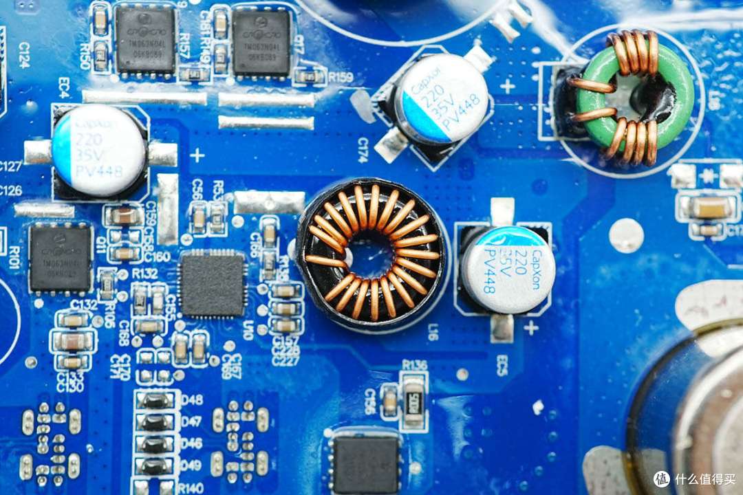 循环寿命超4000次,电小二户外电源2000 Pro 2拆解
