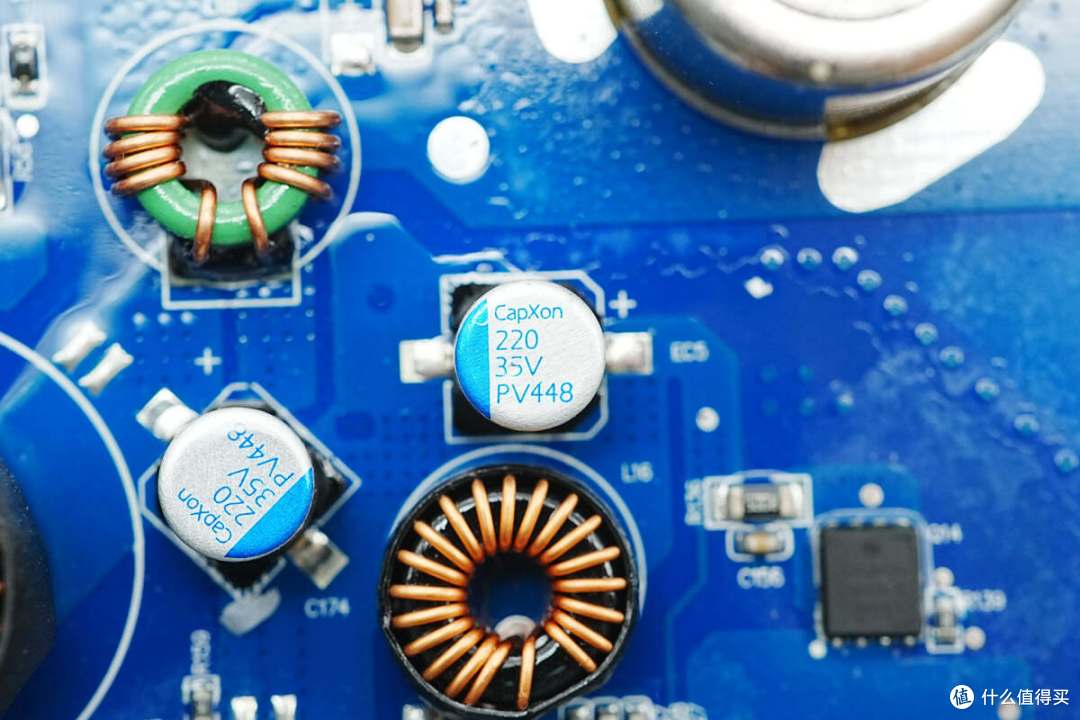 循环寿命超4000次,电小二户外电源2000 Pro 2拆解