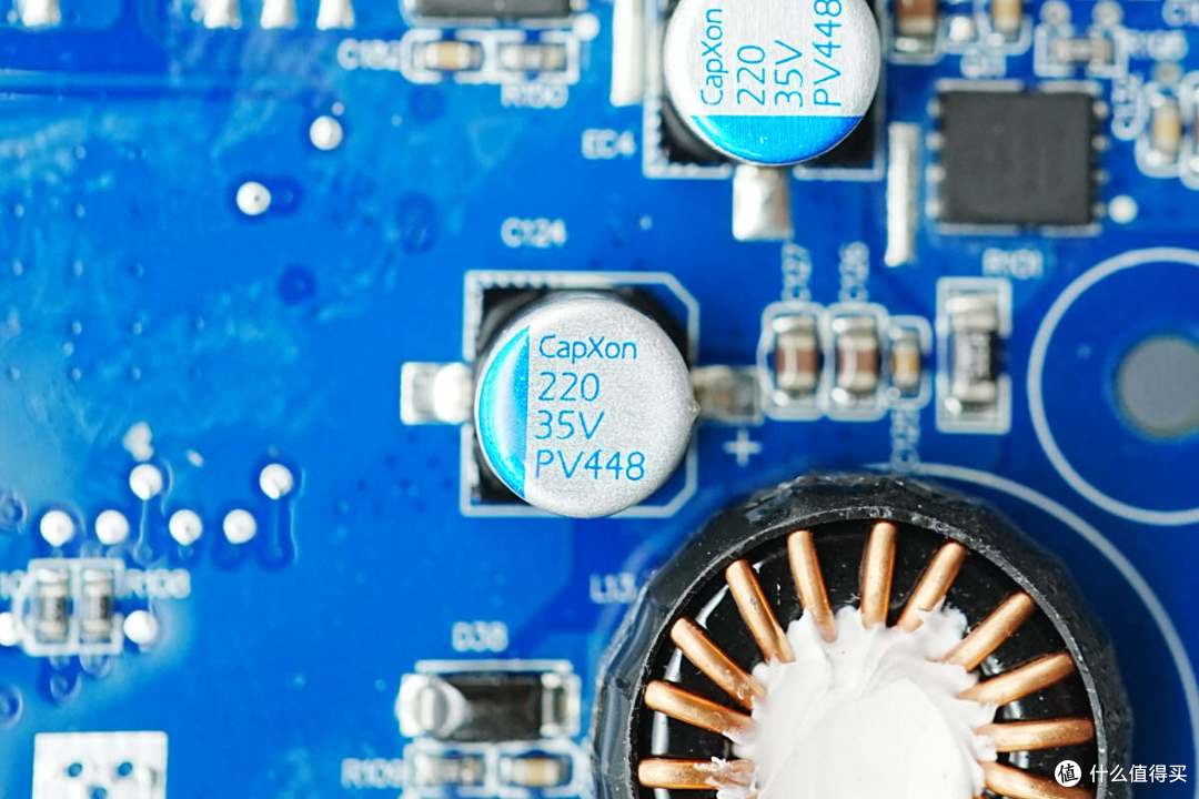 循环寿命超4000次,电小二户外电源2000 Pro 2拆解