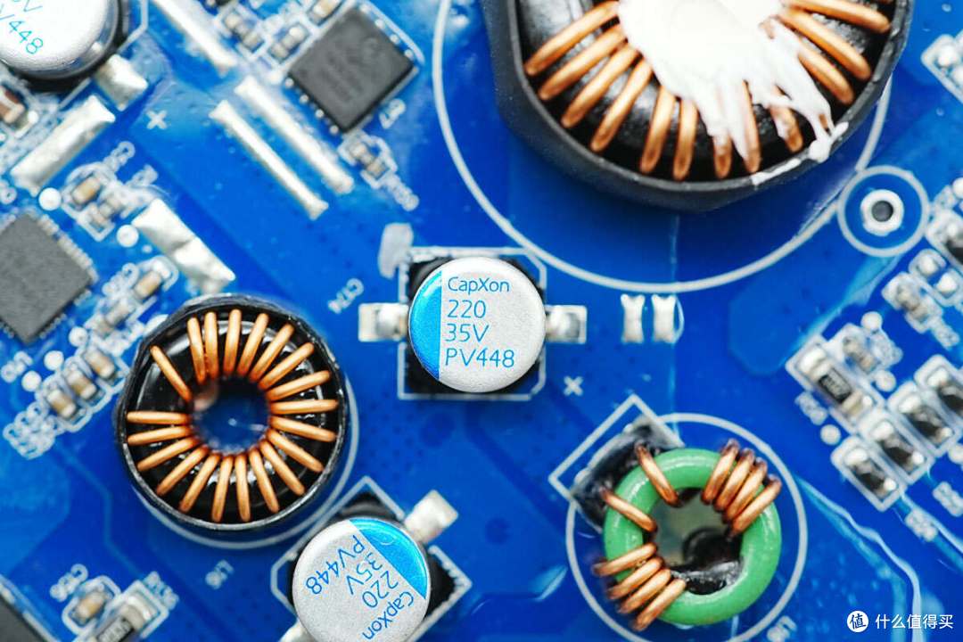 循环寿命超4000次,电小二户外电源2000 Pro 2拆解