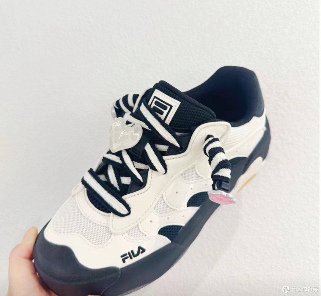 FILA 斐乐 OMELETTE 蛋包鞋:经典与时尚的碰撞