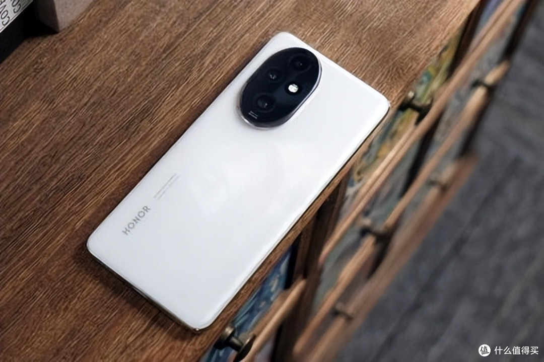 512GB+绿洲屏+青海湖电池,荣耀旗舰降成1829元!