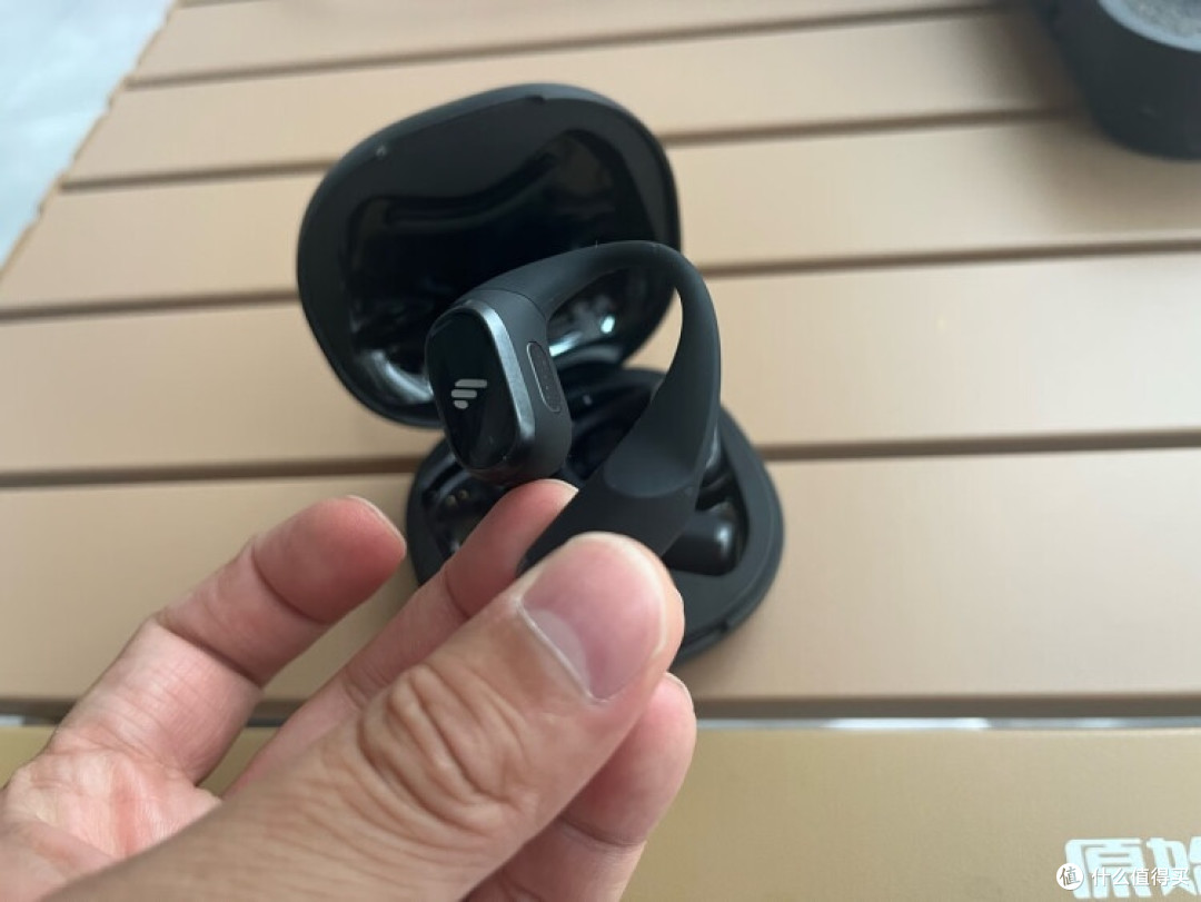漫步者Comfo Solo与华为FreeBuds SE 2深度评测