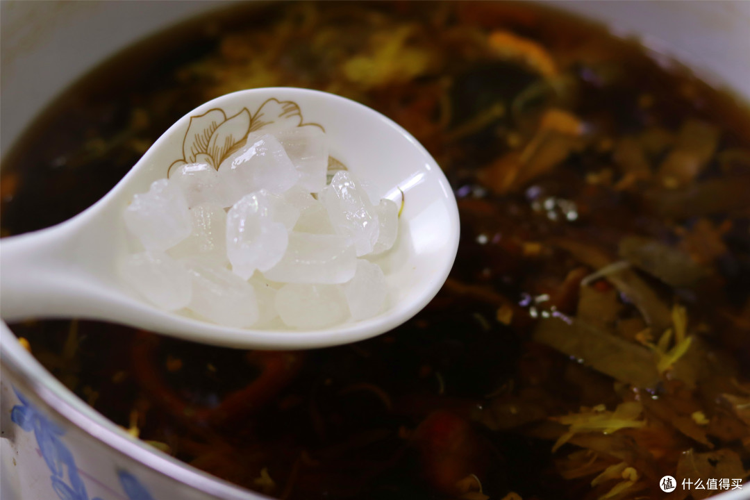 教你做酸梅汤,中药店食材一次买齐,一锅煮好,正宗