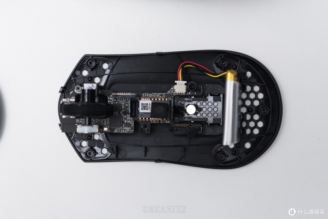 雷柏新款VT7 MAX vs VT7拆解评测体验:高定特调旗舰性能