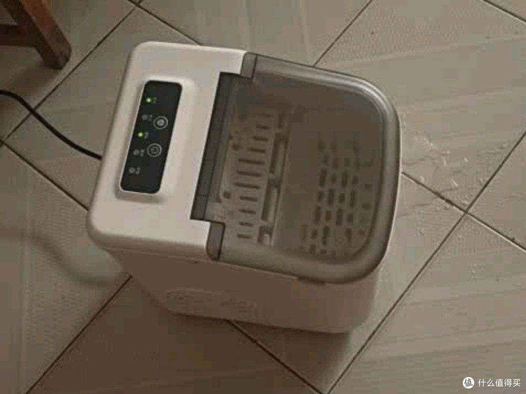 美的（Midea）家用小型制冰机：宿舍冷饮自由的夏日神器