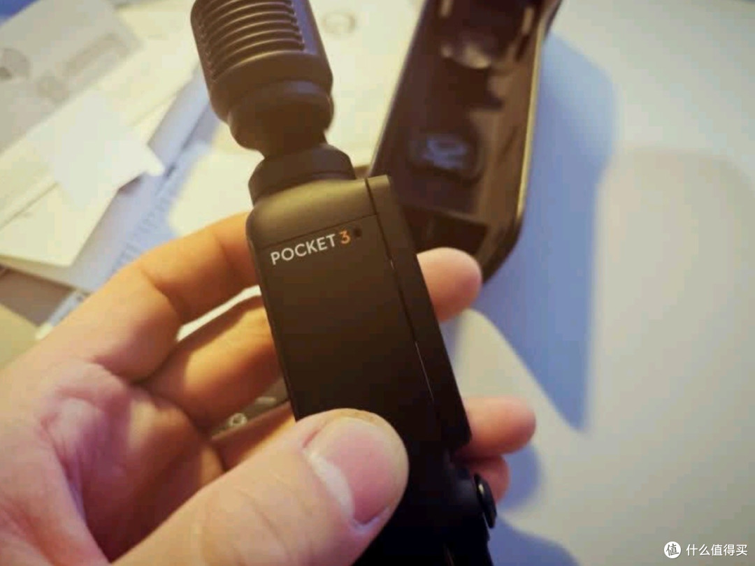 大疆:一英寸口袋云台相机,旅游Vlog神器,便携美颜摄像新体验
