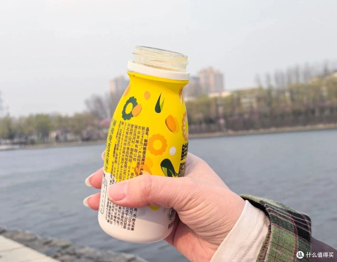 一口入夏!这杯会“呼吸” 的脱皮玉米汁,甜到心坎里
