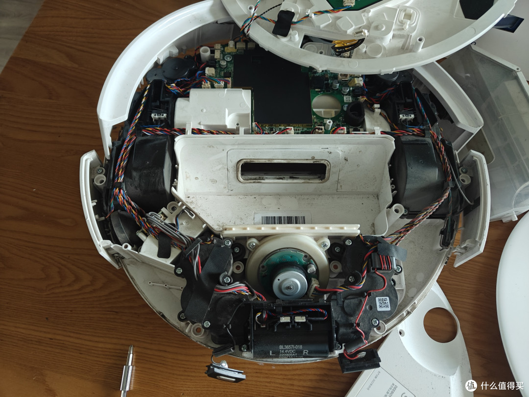 科沃斯扫拖机器人T10 Turbo顺时针转圈故障拆修排除